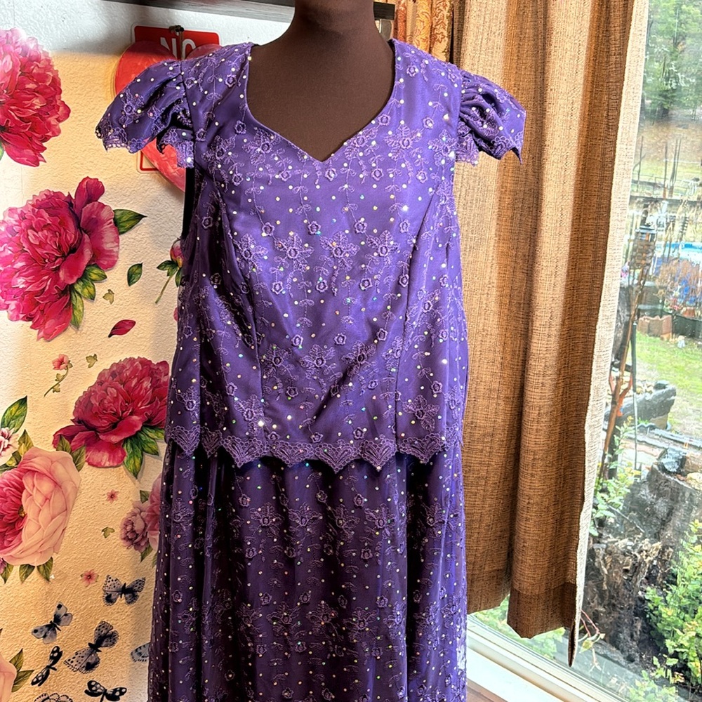 Vintage 1990’s short sleeve purple floral/sequin dress. Size 20/22. - Picture 1 of 17